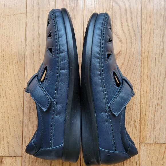 SAS Navy Blue Leather Flats - Picture 8 of 14
